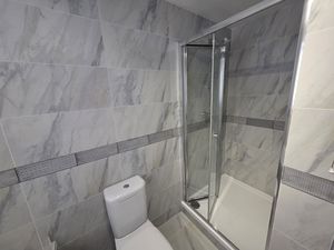 Bathroom - click for photo gallery
